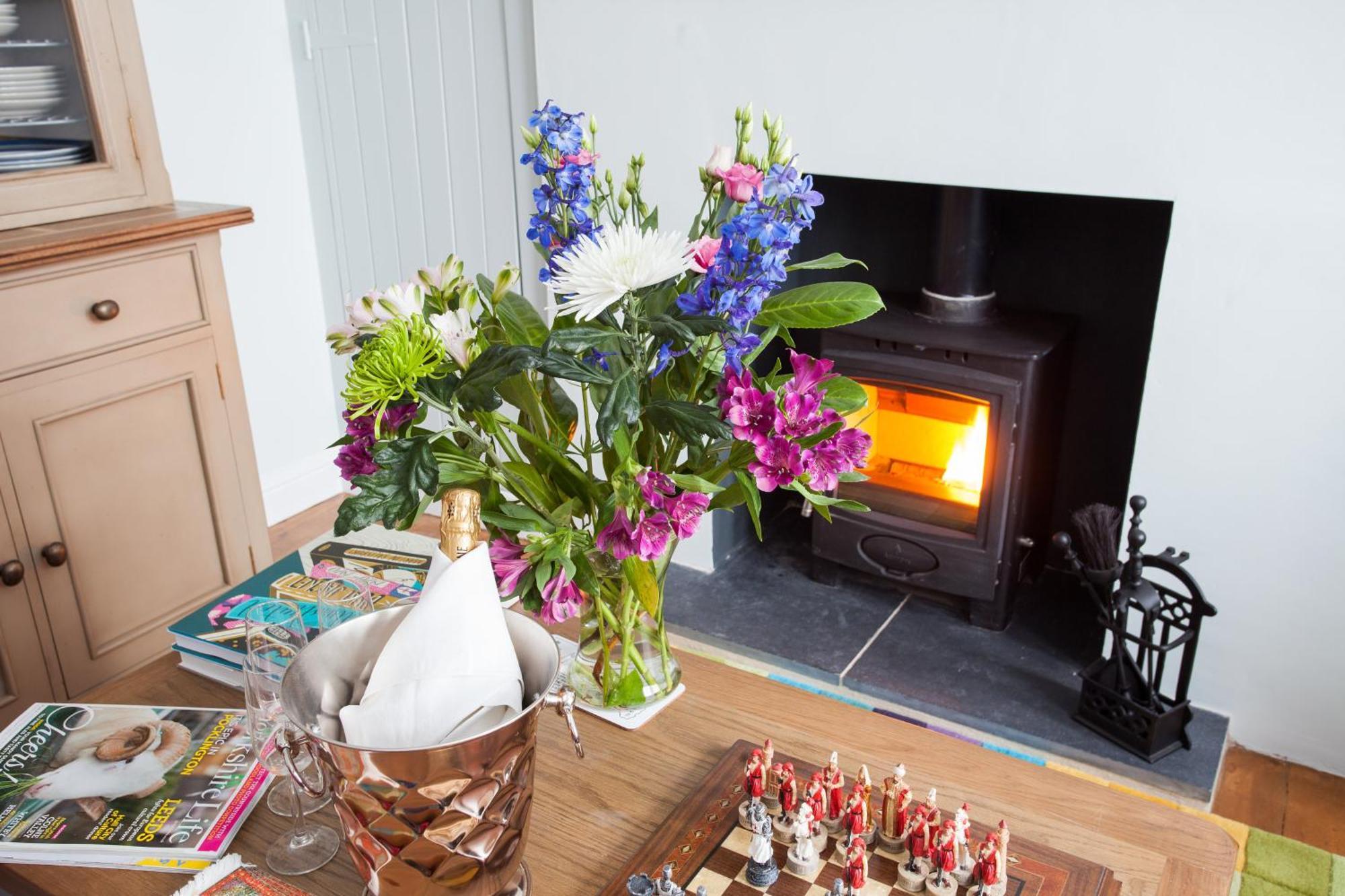 Artists' Cottages Harrogate Room photo